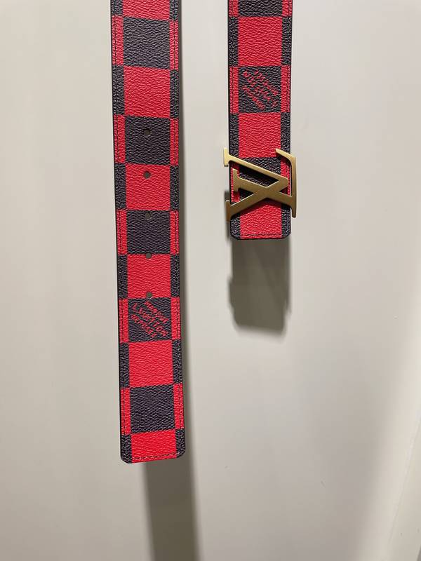 Louis Vuitton 40MM Belt LVB00336